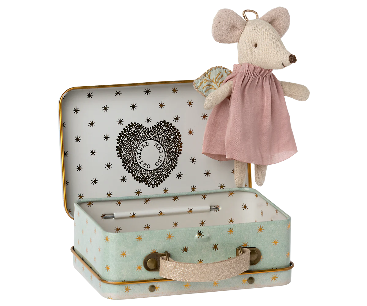 Angel mouse in a suitcase, Little Sister