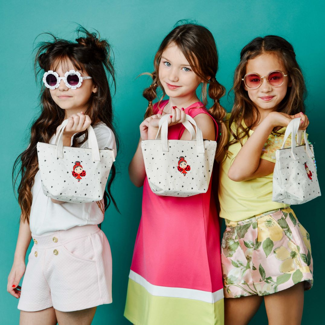 Cosmetic bags for children