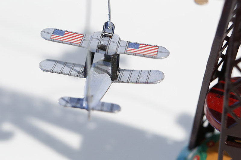 Karussell mit Doppeldeckerflugzeugen